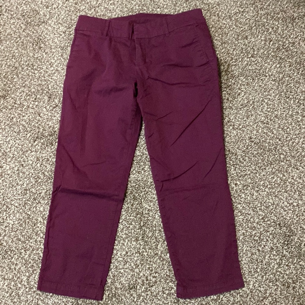 Kut from the Kloth maroon capris